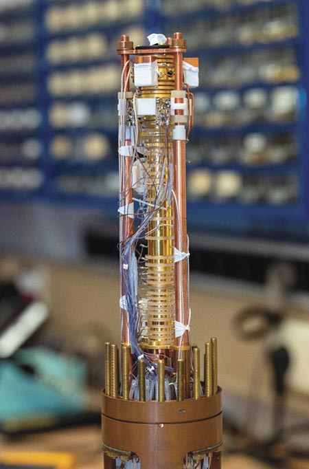 The experimental device