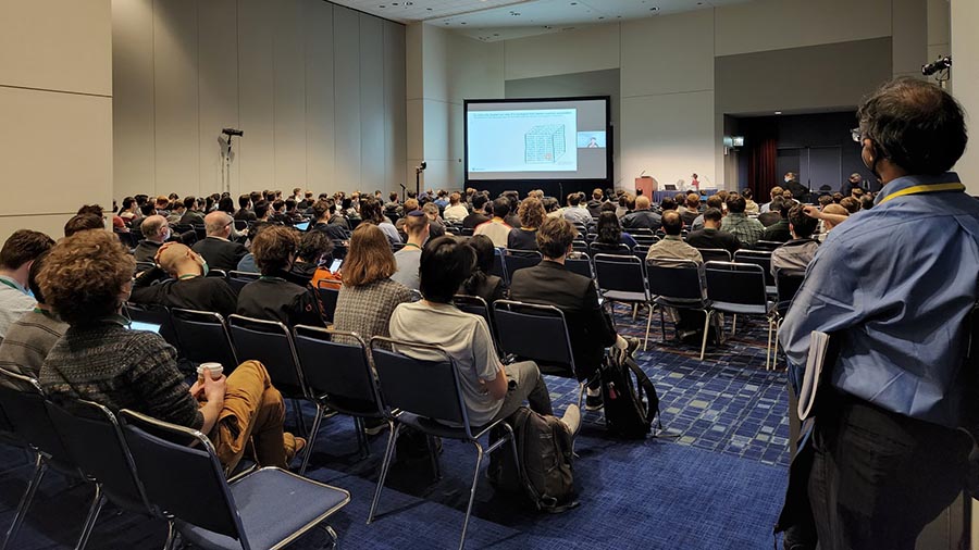 A crowded in-person presentation at the 2022 APS March Meeting