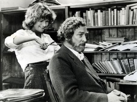 Aspiring literature student Susan &quot;Rita&quot; White (Julie Walters) trims the hair of her tutor, Frank Grant (Michael Caine). CREDIT: Columbia Pictures